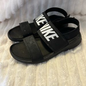 Nike sandals size 7
